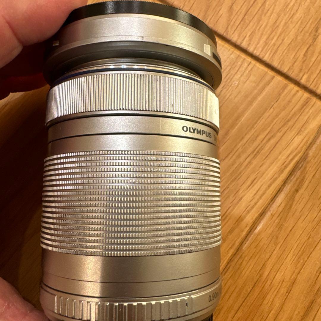 OLYMPUS 40-150mm f/4-5.6 R ズームレンズ