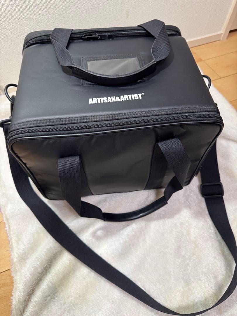 アルティザン&アーティスト / メイクボックス ハードケース【美品】