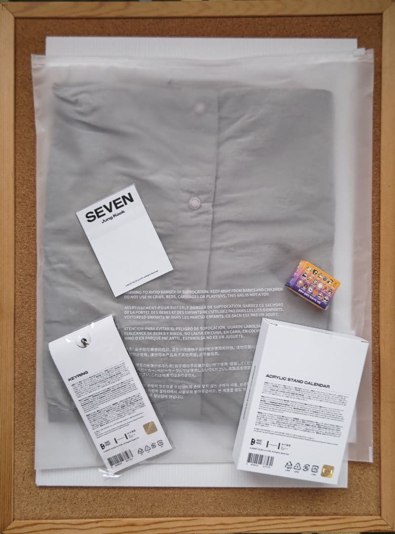 JUNGKOOK【SEVEN】SHIRT/DESK CALENDAR/キーリング