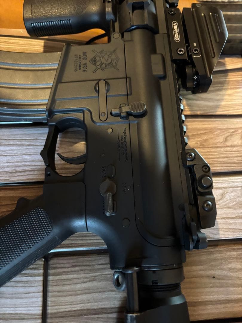 値下，写真追加】VFC MOD.VR16 電動ガン バッテリー有り おまけ多数