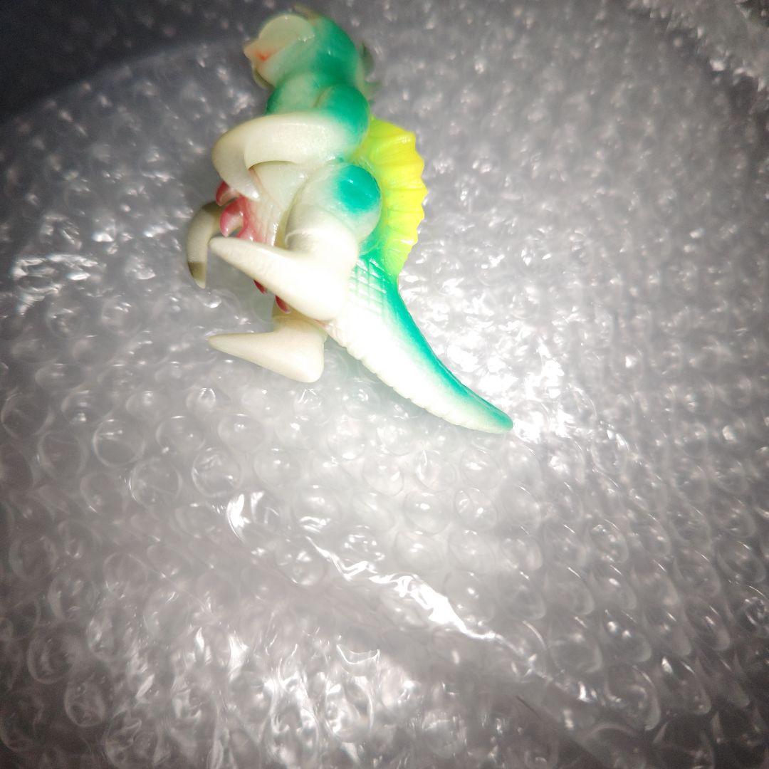 ゴジラ　ガイガン　ソフビ　蓄光　10cm