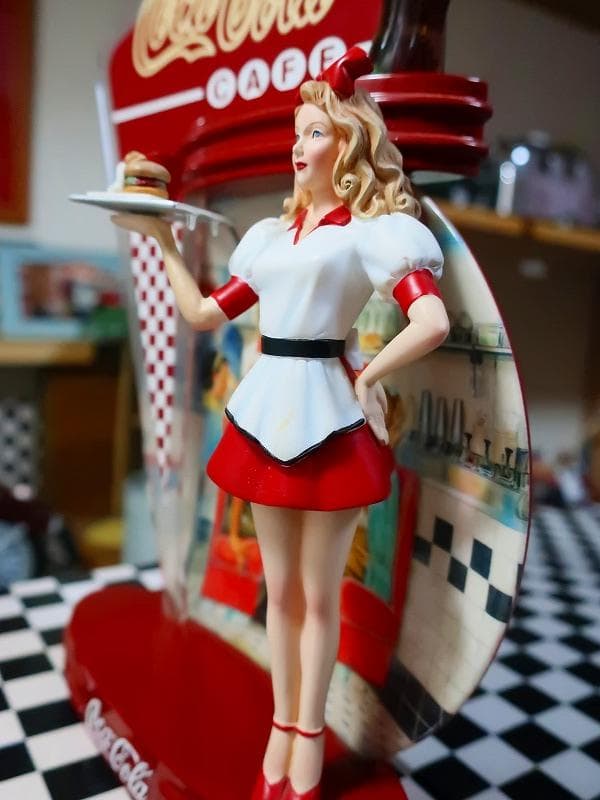 ☆コカコーラ アメリカンダイナーウェートレス 50s フィギュア ＆ プレート