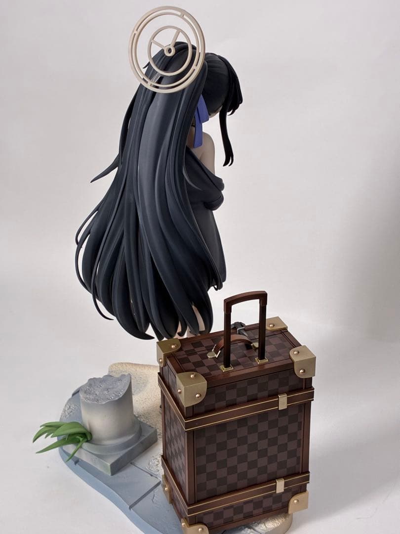 ア*ス様 ブルーアーカイブ 古関ウイ(水着) 1/7 完成品フィギュア ウイ