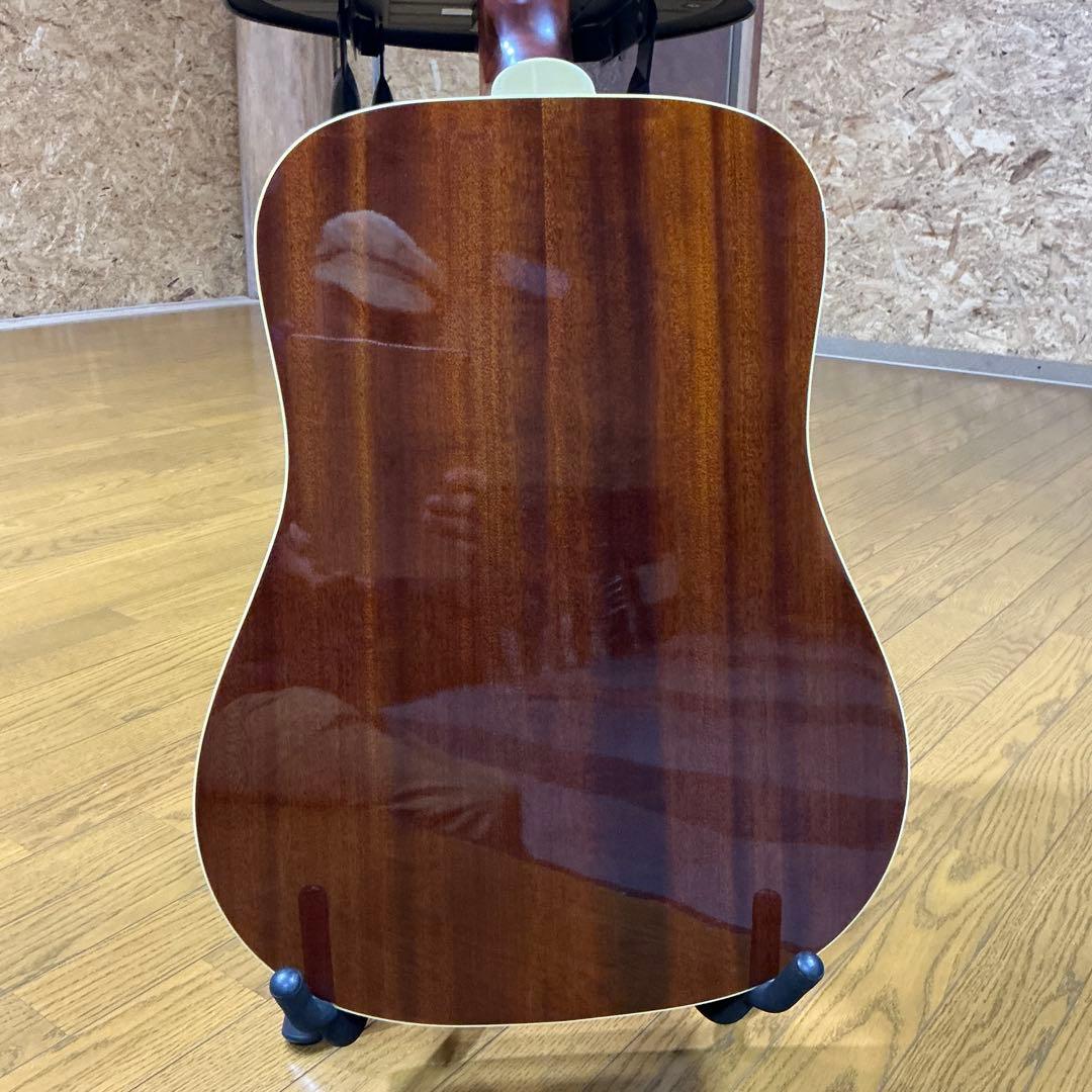 GUILD D-140NT JUMBO ACOUSTIC GUITAR