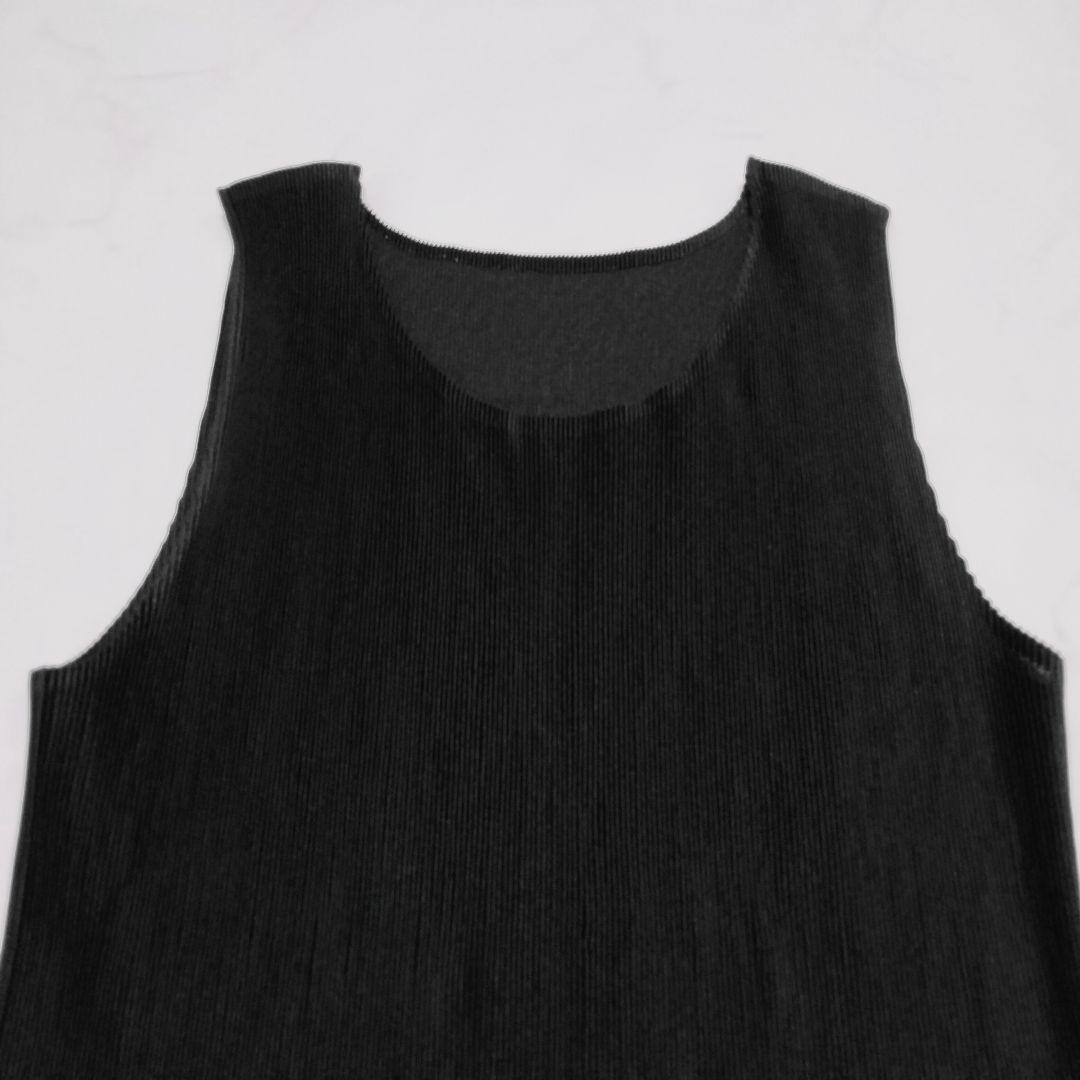 美品近年モデルPLEATS PLEASE アコーディオン　ノースリーブ　ブラック