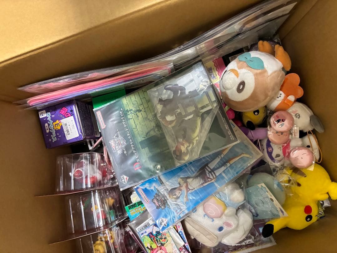 アニメグッズ ノンジャンル 大量 まとめ売り アクスタ 缶バッジ マスコット 他