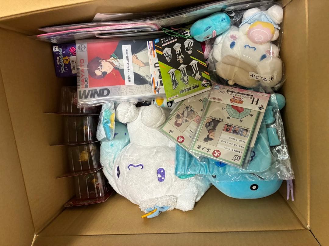 アニメグッズ ノンジャンル 大量 まとめ売り アクスタ 缶バッジ マスコット 他