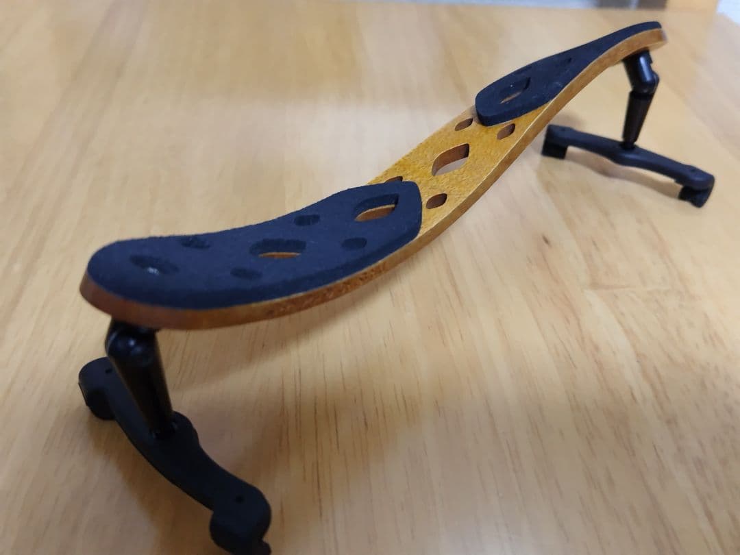 ヴァイオリン肩当て　ピラストロ　コルフカーレスト