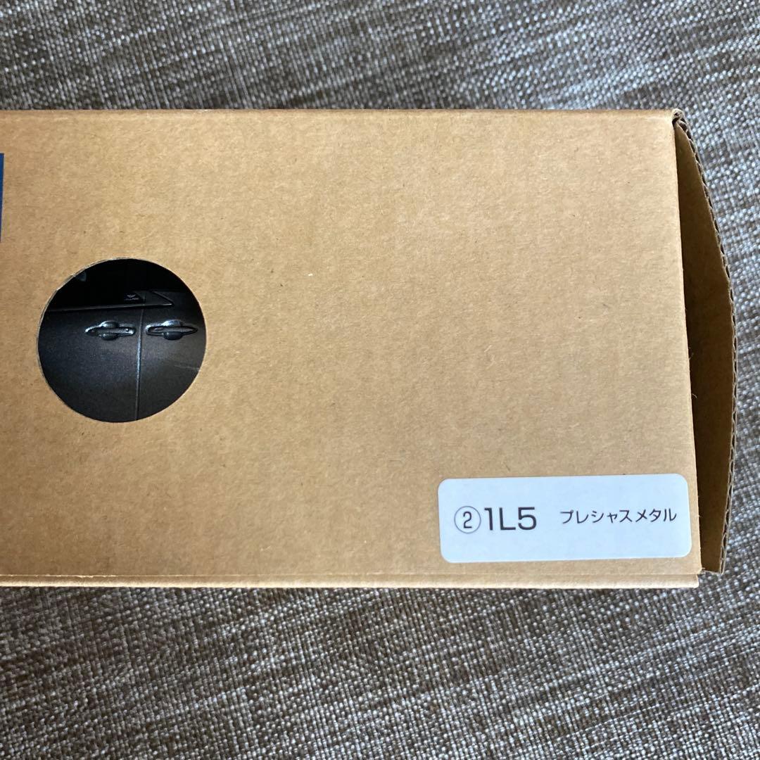 1/30 トヨタ 新型ヴェルファイア 新色カラー1L5 プレシャスメタル