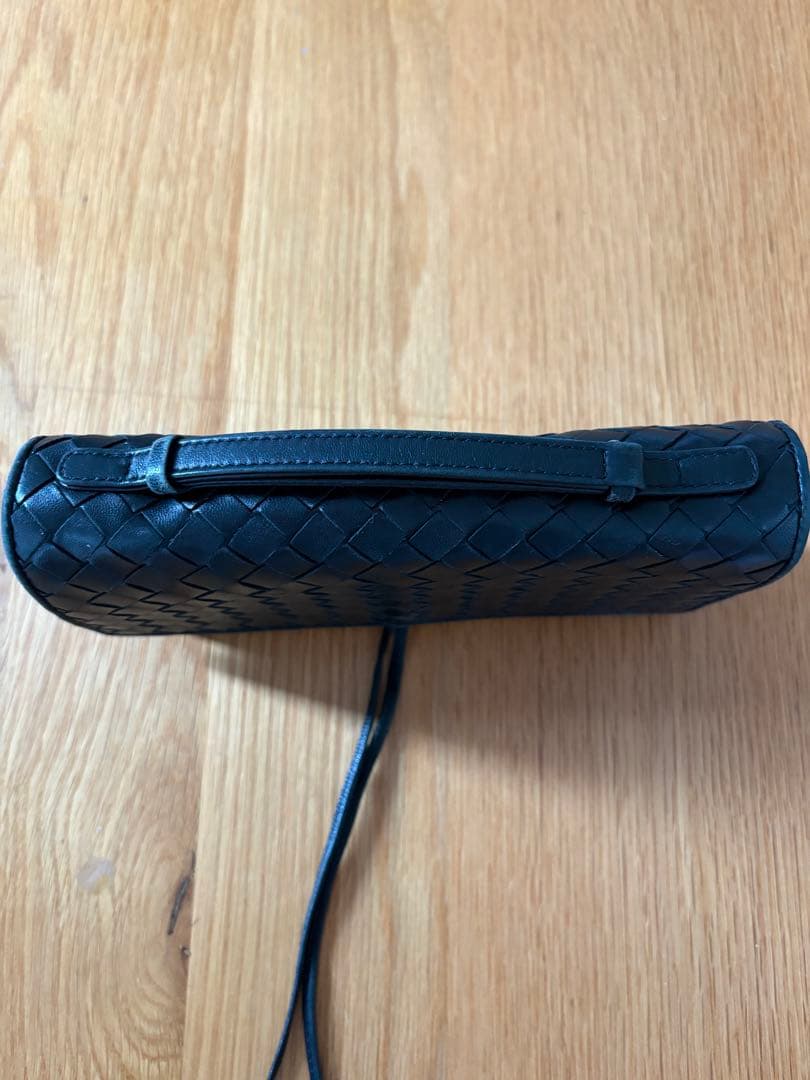 BOTTEGA VENETA 編み込みブラックパーティーバッグ