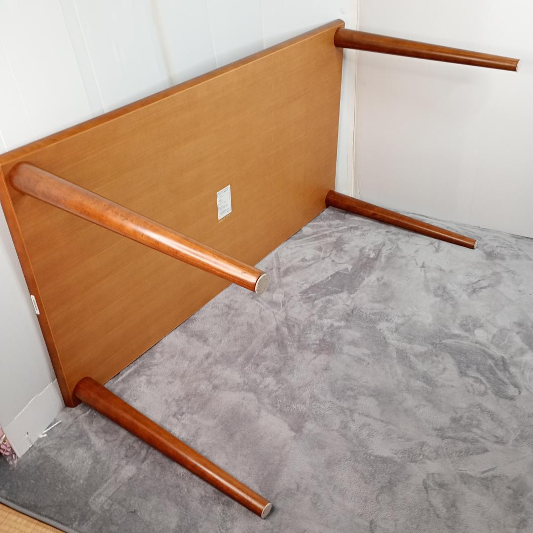 カリモク60ダイニングテーブル　1500,800,700