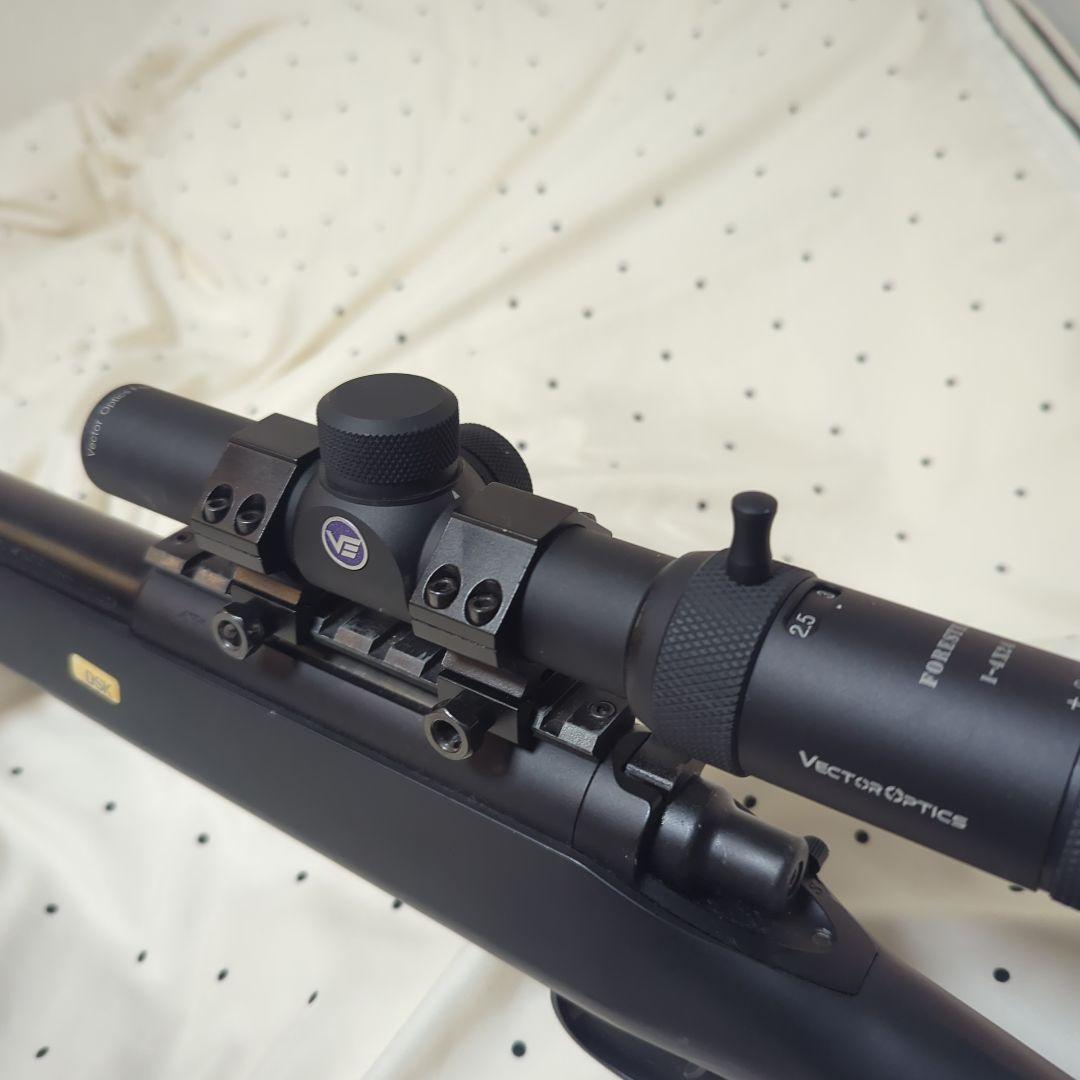 スナイパーライフルVSR10 カモフラージュネット、スコープ付き