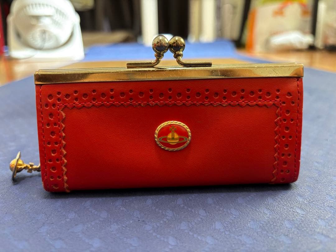 【希少】Vivienne Westwood ケース 赤エナメルボタン