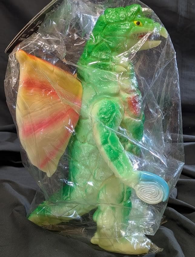 ジャイアント ドラコ「ウルトラマン」怪獣（ブルマァク復刻）蓄光版ソフビフィギュア