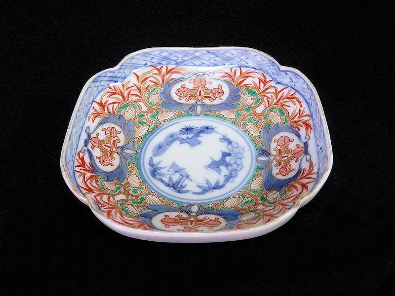 大聖寺伊万里　金襴手　松竹梅に草花紋の図　四方角皿 ５枚　C688AS-fbbi