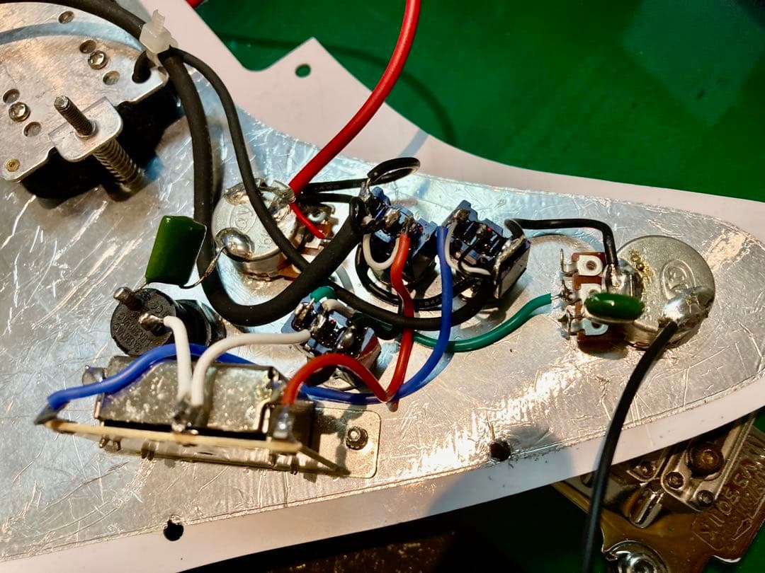 ☆珍品 HHに改造して新機能追加 Rayfield ST 楽器・機材