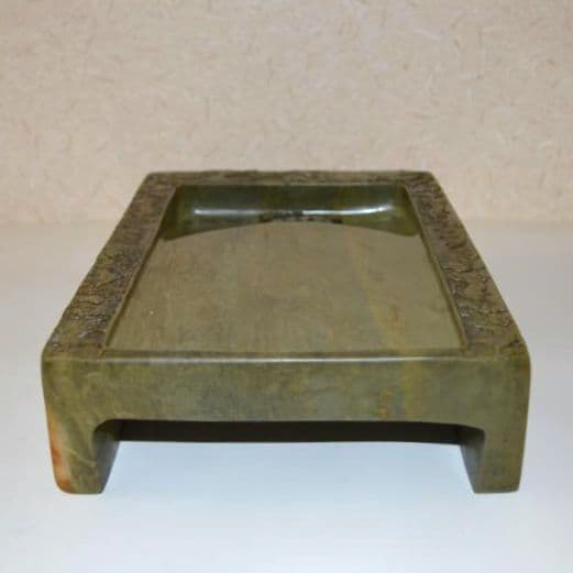 緑端渓龍紋荷葉硯』 花梨天地蓋 大型約9寸約4㎏