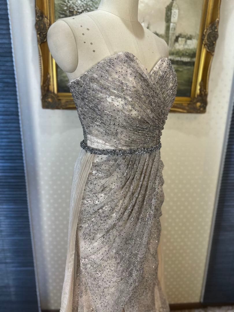 ★要プロフ確認★あなばら いづみ様 スパンコール装飾のシルバー系ドレス
