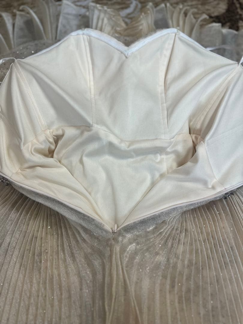 ★要プロフ確認★あなばら いづみ様 スパンコール装飾のシルバー系ドレス