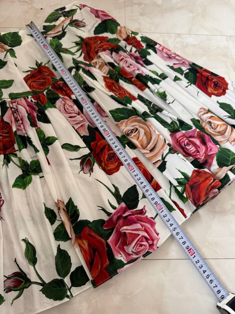 ドルチェ＆ガッバーナ　フレアスカート ひざ丈　薔薇　42