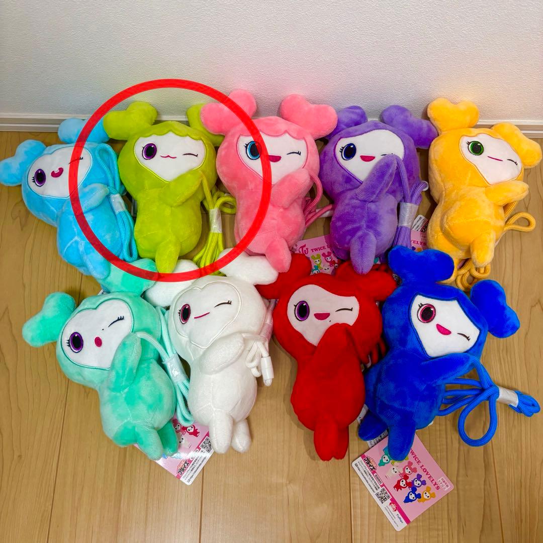 TWICE LOVELYS 抱きつきポシェット 7種セット-【YOKOHAMA】215/45R17