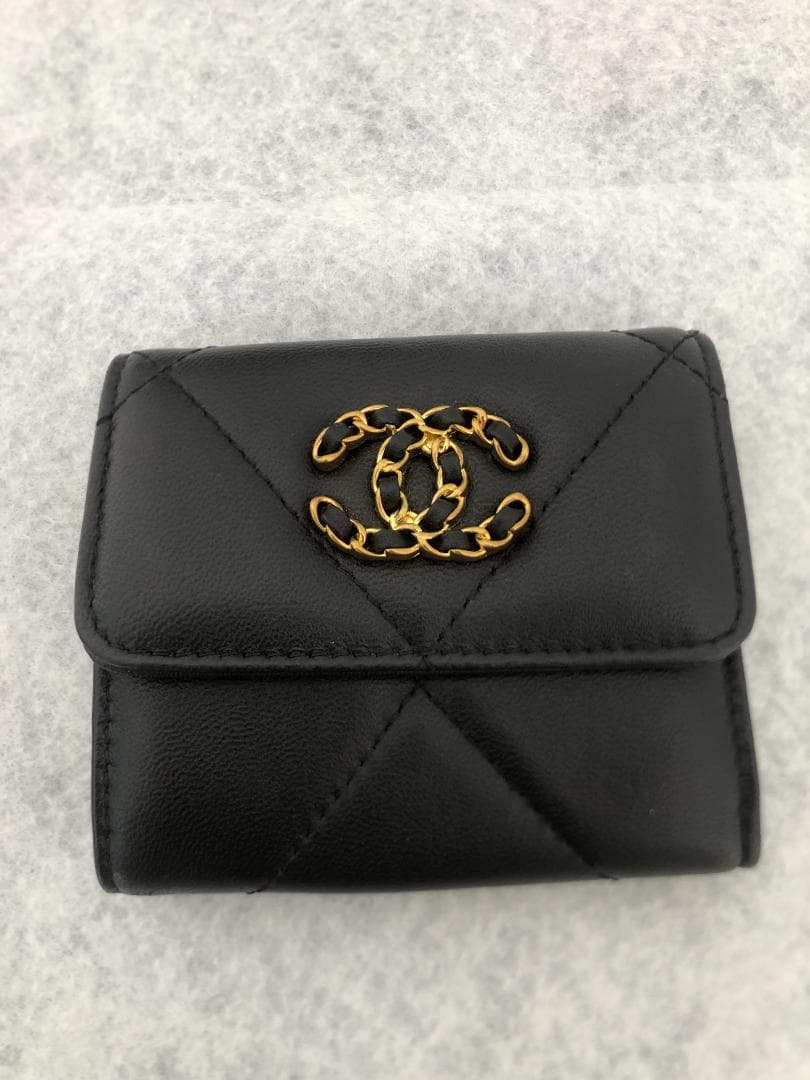 三つ折財布　ロゴレディース　バッグ　財布　ヴィンテージ　ブラック