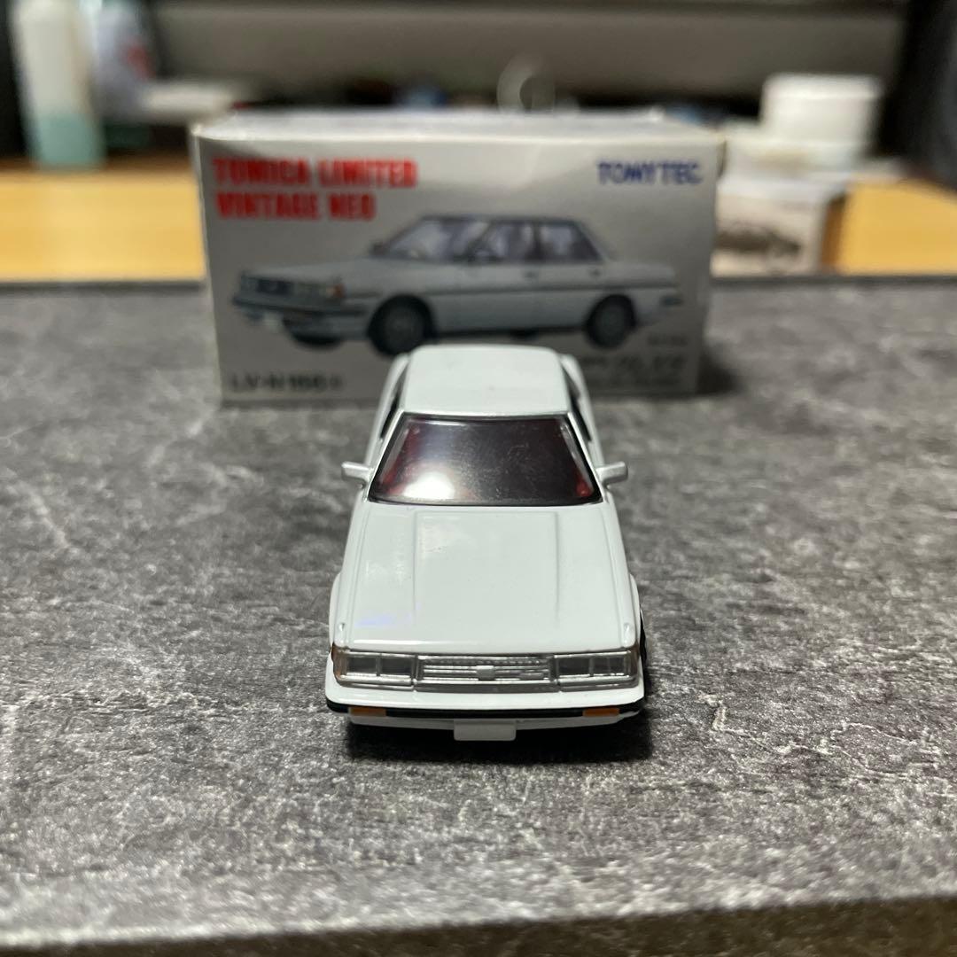 トミカリミテッド　クレスタ