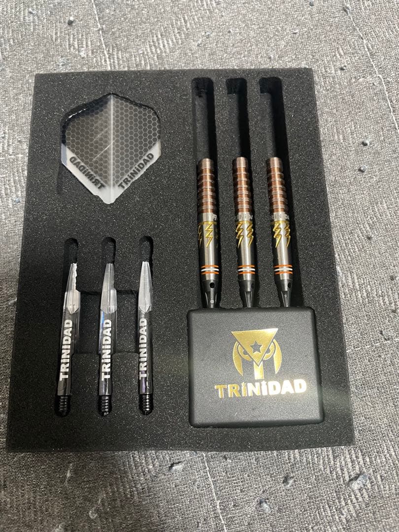 TRINIDAD ROMAN TYPE 5 ダーツセット