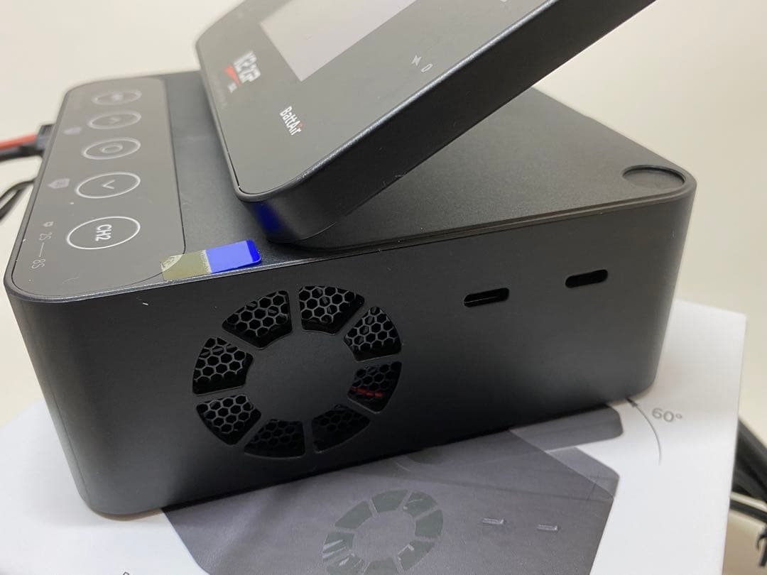 ISDT K2Zip リポバッテリーバランス充電器(最終値下げしました)