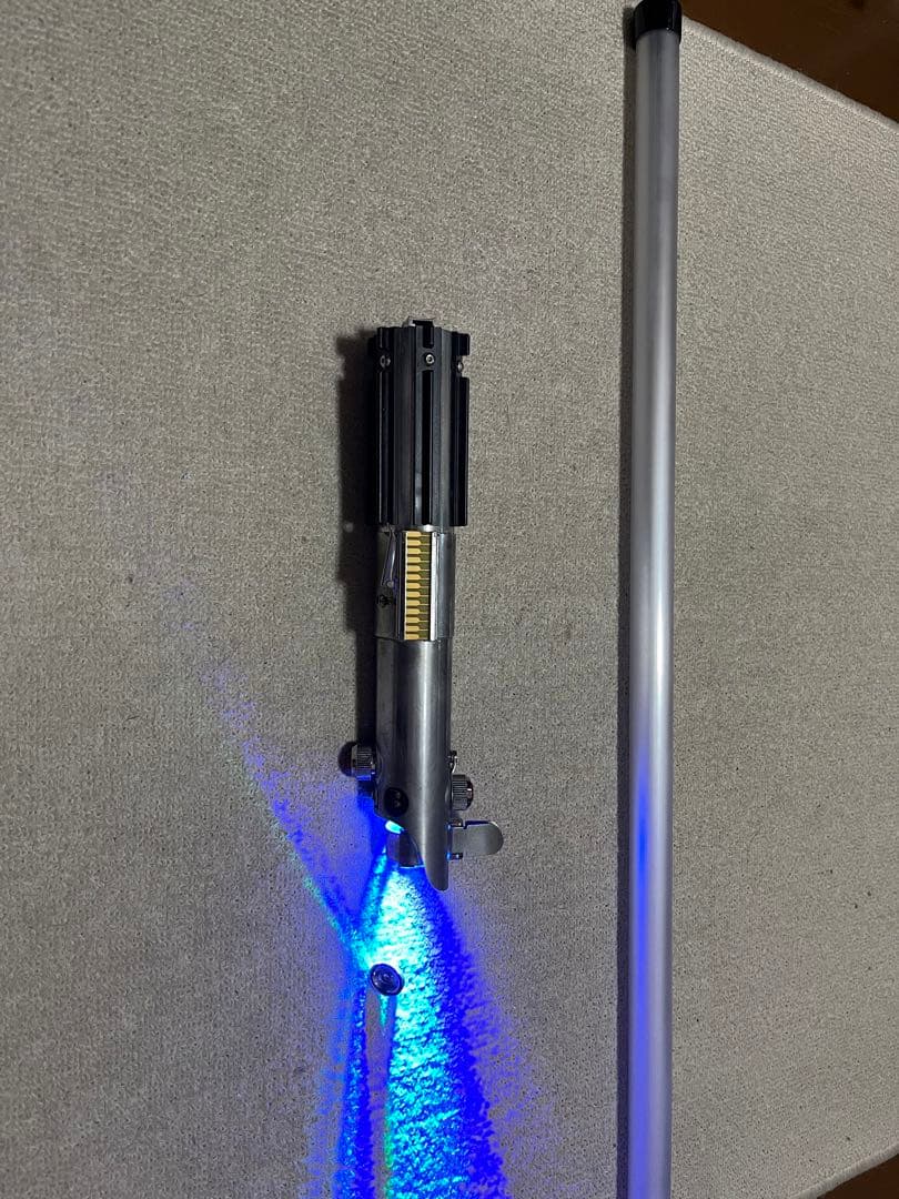 カスタムライトセーバー ヴェイダーズボルト社製 グラフレックス