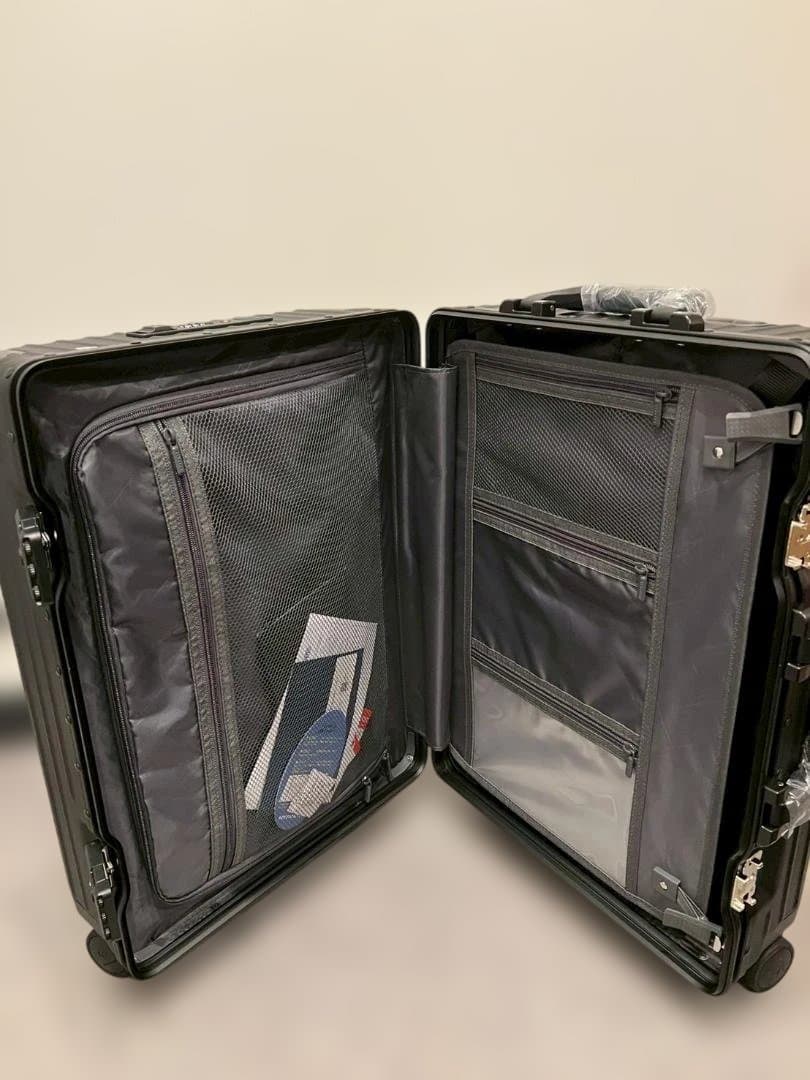 リベティ多機能キャリーケース【マットブラックS】B16 TSAロック メンズ