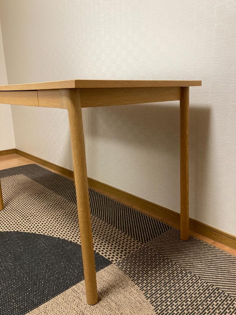 IDEE STILT TABLE 1000 White イデースティルトテーブル