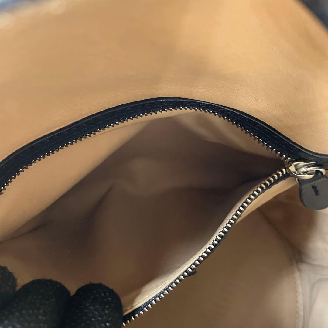 J&M Davidson✨デイジー ウィズ スタッズ 巾着 黒 バンドバッグ