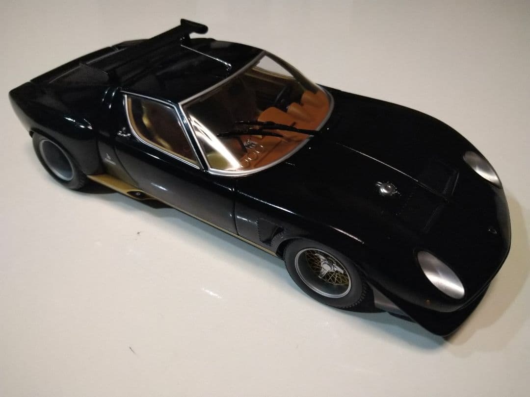 車　ＫＹＯＳＨＯ　1/18ダイキャストミニカー　ランボルギーニ　ＪＯＴＡ　ＳＶＲ