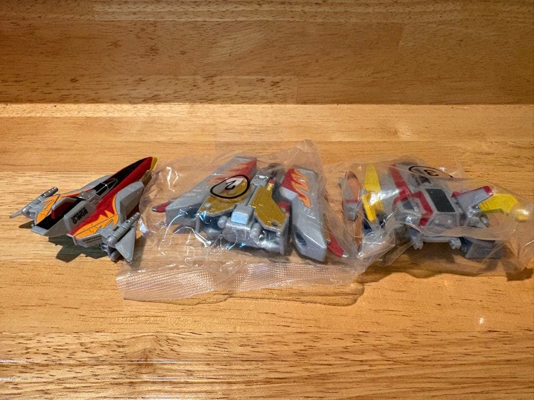 ガンフェニックストライカー　ガンウインガー　ガンローダー　ガンブースター　食玩