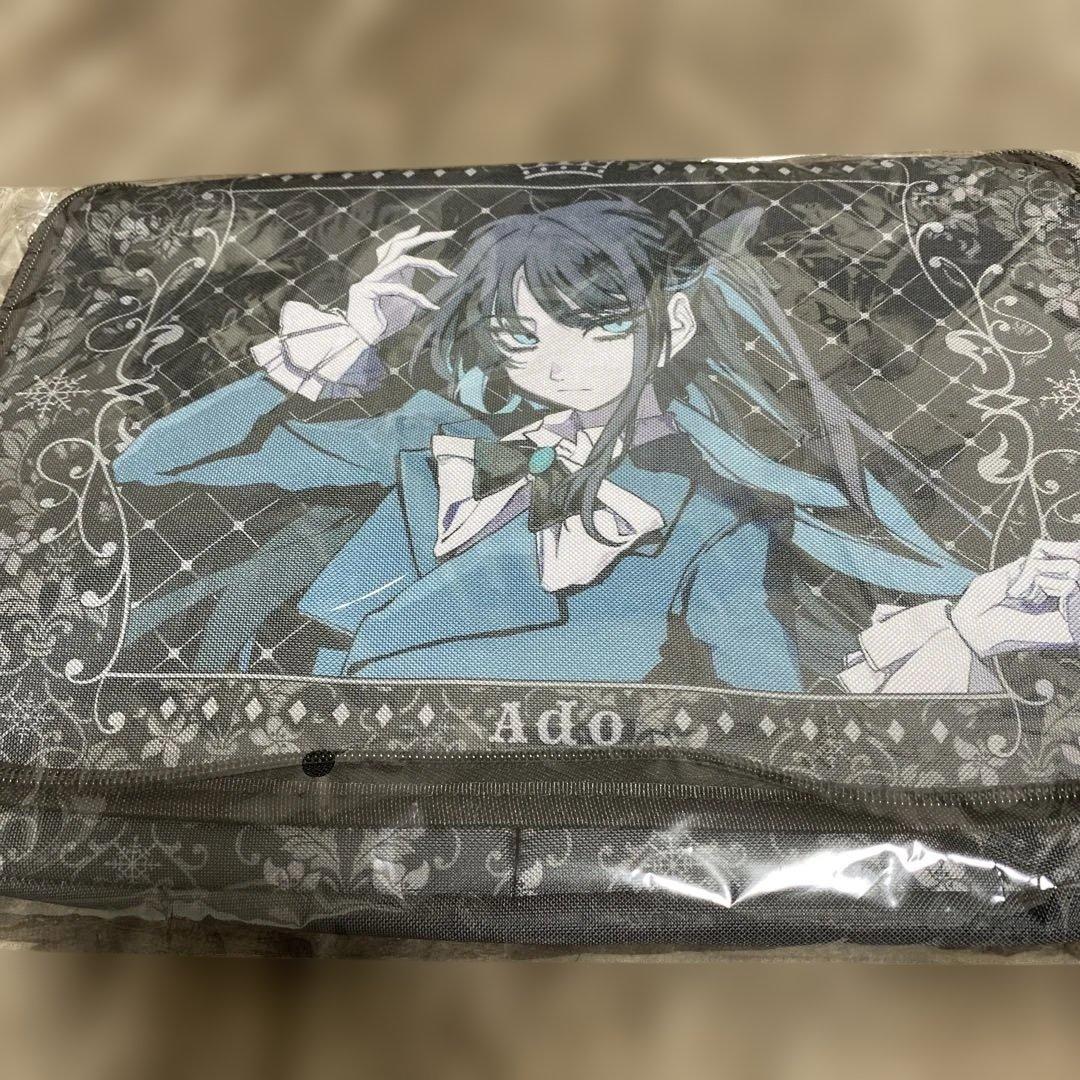 Ado イラスト ポーチ - メルカリ