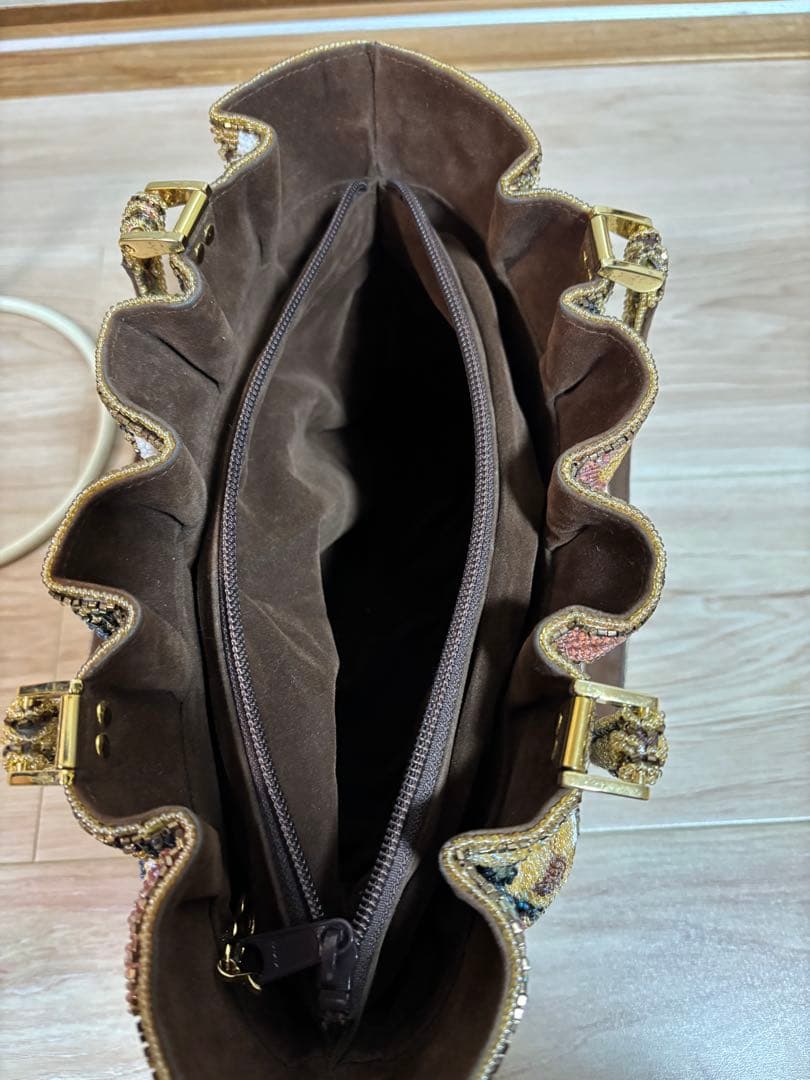 美品　LUMY はしもと　ビーズ刺繍　ビーズバッグ　皇室御用達　貴重　フリル