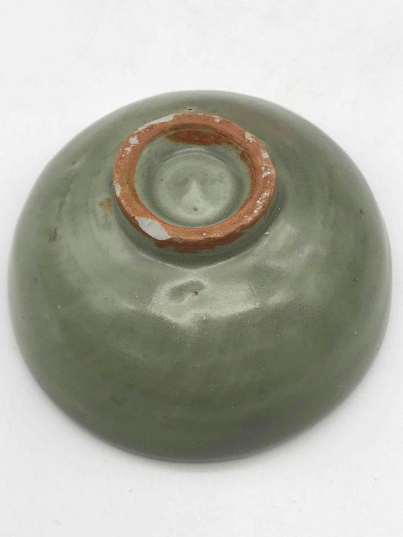 南宋時代 青磁 龍泉窯貼花碗 【旧家蔵出し】 希少貴重 鉢 茶碗(F-18)