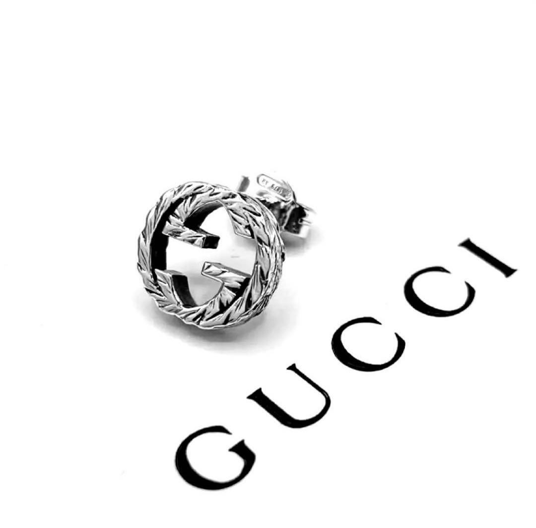 GUCCIピアス両耳インターロッキングアラベスク燻