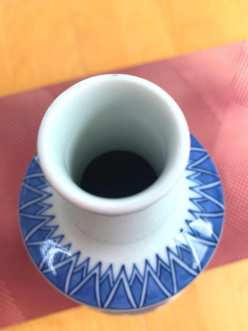 有田焼　今泉今右衛門 錦芙蓉絵　花瓶