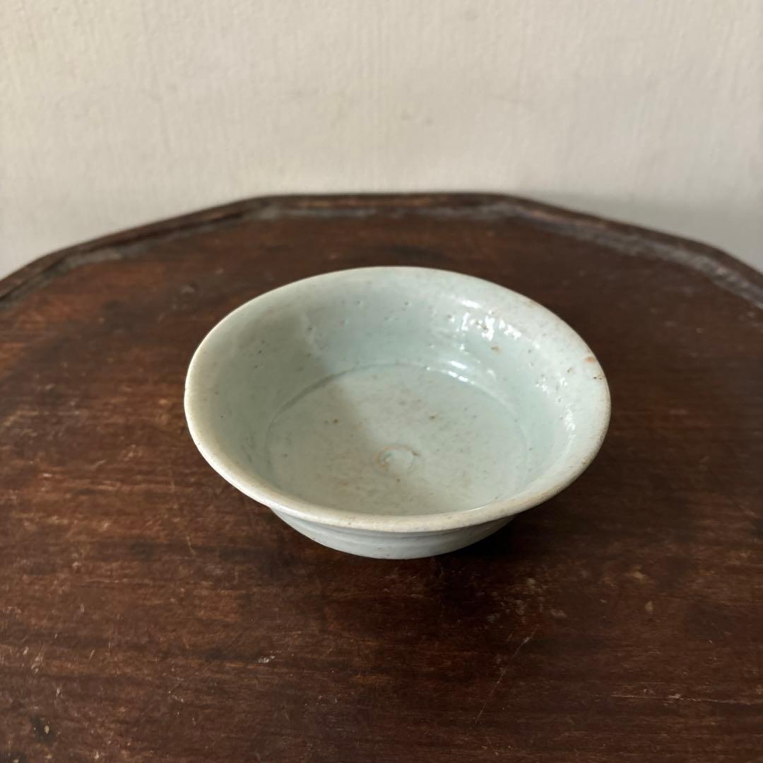 李朝初期堅手　白磁　盃　ぐい呑み　アンティーク.古美術.骨董.韓国骨董.酒器.