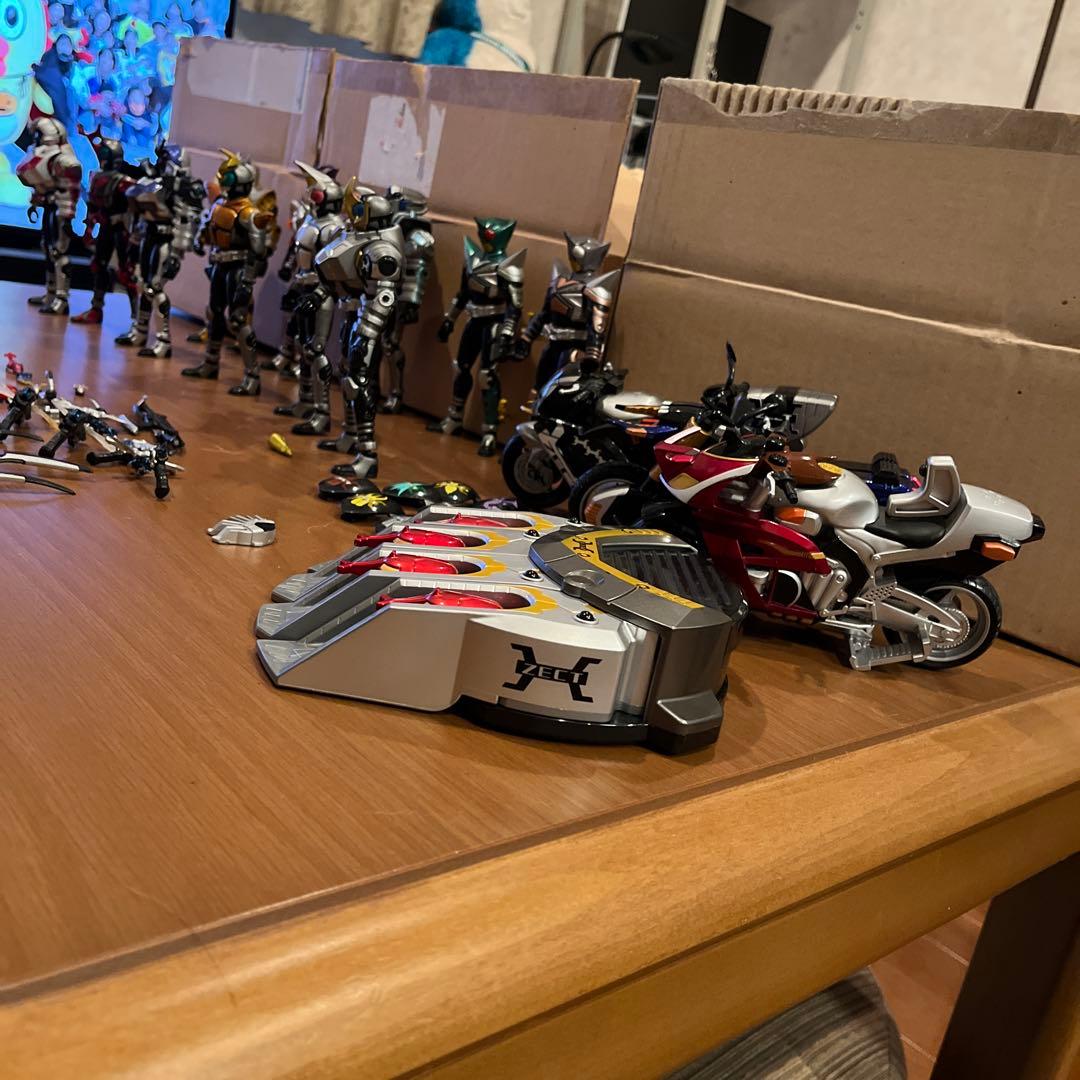 d*9様 絶版　仮面ライダーカブトフィギュアセット 武器付き　バイク付き　説明書