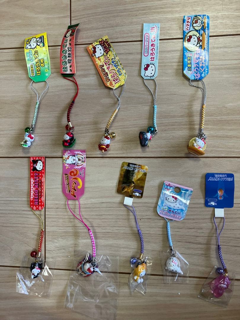 ハローキティ　ご当地キティ　根付け　125個 まとめ