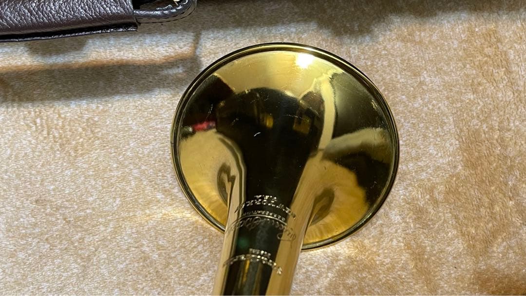 4桁 Bach Stradivarius New Yorkビンテージトランペット