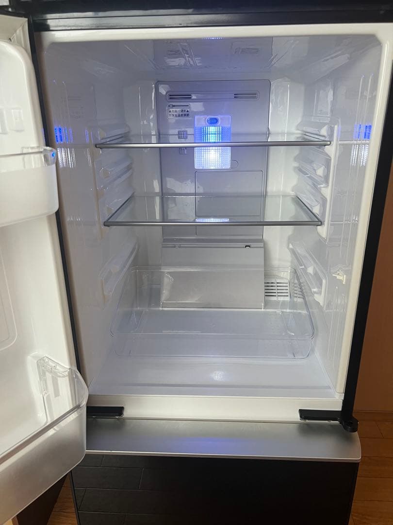 【⚠️値下げ中です】ブラック冷蔵庫 シンプルデザイン