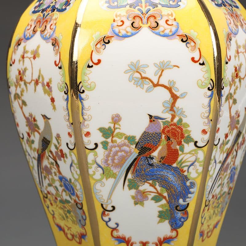 清乾隆磁器琺瑯彩花鳥紋六方瓶 景徳鎮 陶磁器 装飾品 現代工芸品 美術品 置物