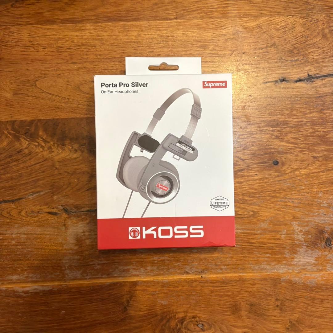 KOSS supreme ヘッドフォン Supreme Koss PortaPro Headphones White - US