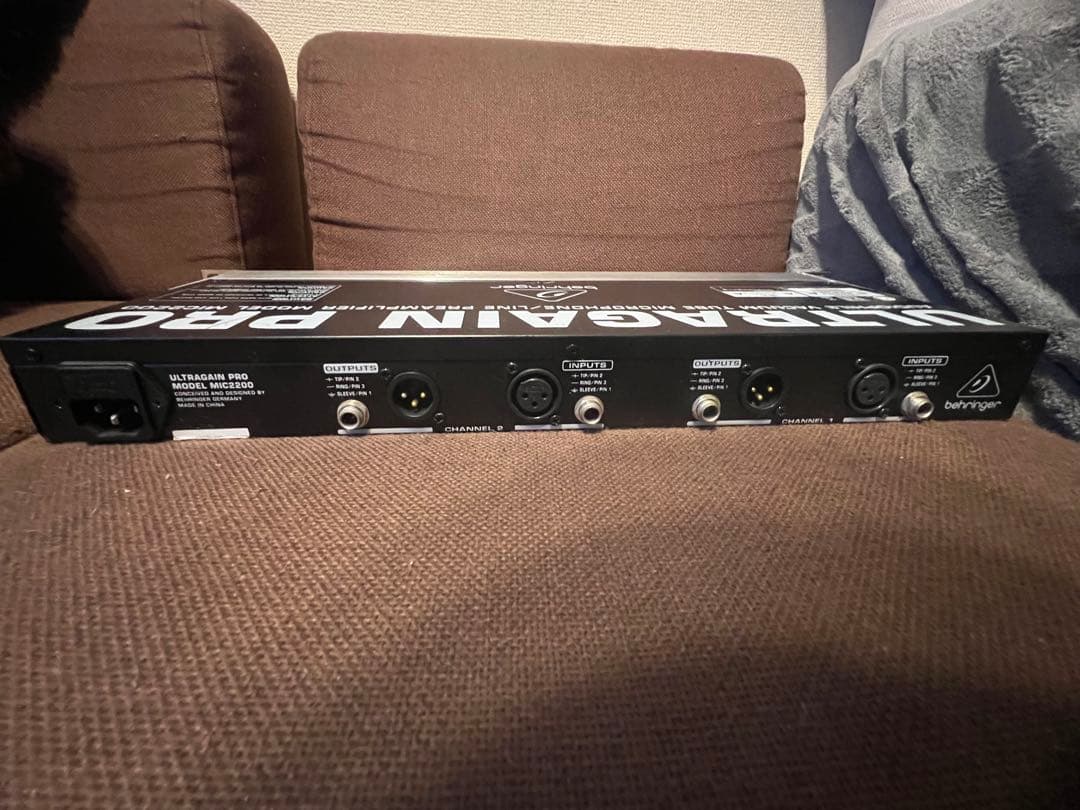behringer ULTRAGAIN PRO MIC2200 マイクプリアンプ