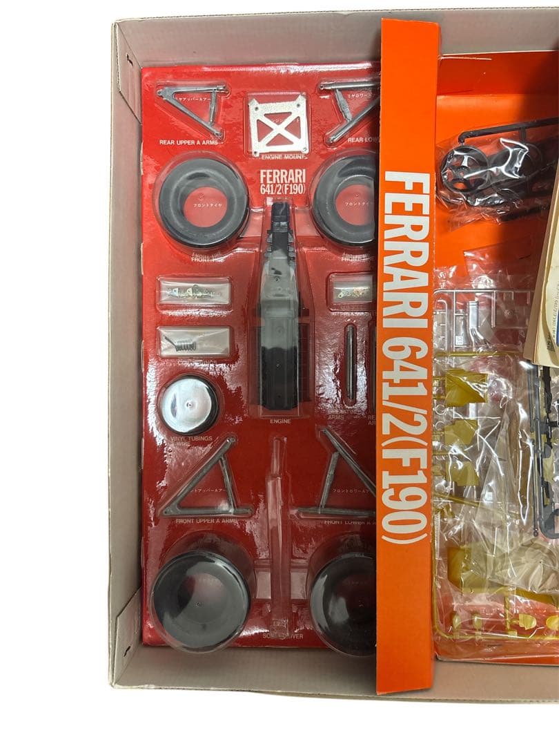 Tamiya Ferrari 641/2 (F190) 1/12スケール