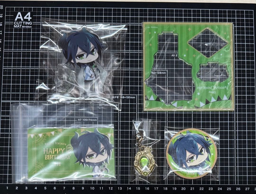 マレウスまとめ売り 誕生日グッズ 缶バッジ アクスタ ツイステ